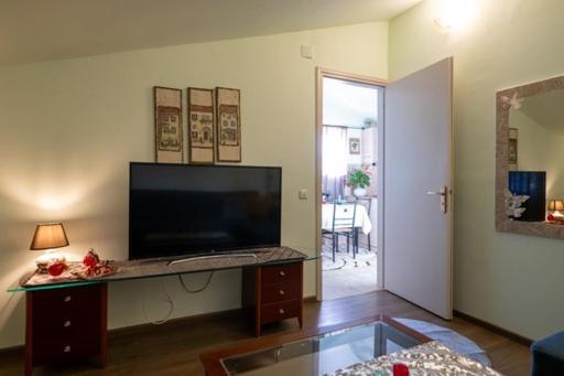 קלמאטה Bougainvillea House 2 מראה חיצוני תמונה